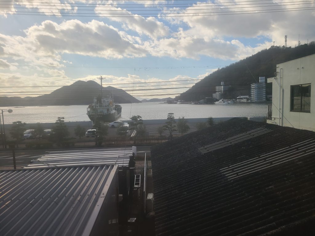 ＪＲ赤穂線日生駅付近の車窓です。