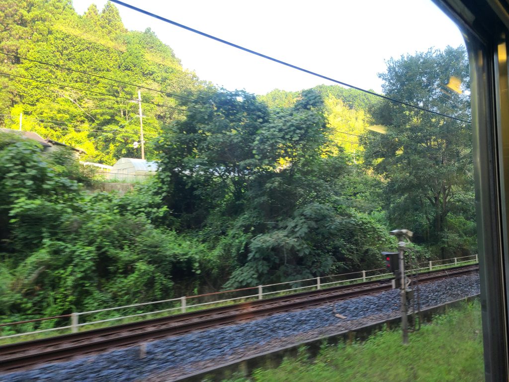 河内長野駅を橋本方面に少し行ったところの車窓