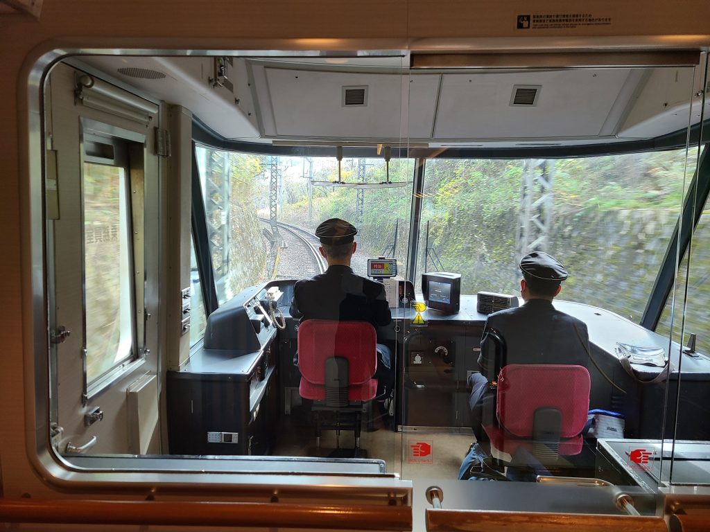 さくらライナー展望席からの車窓