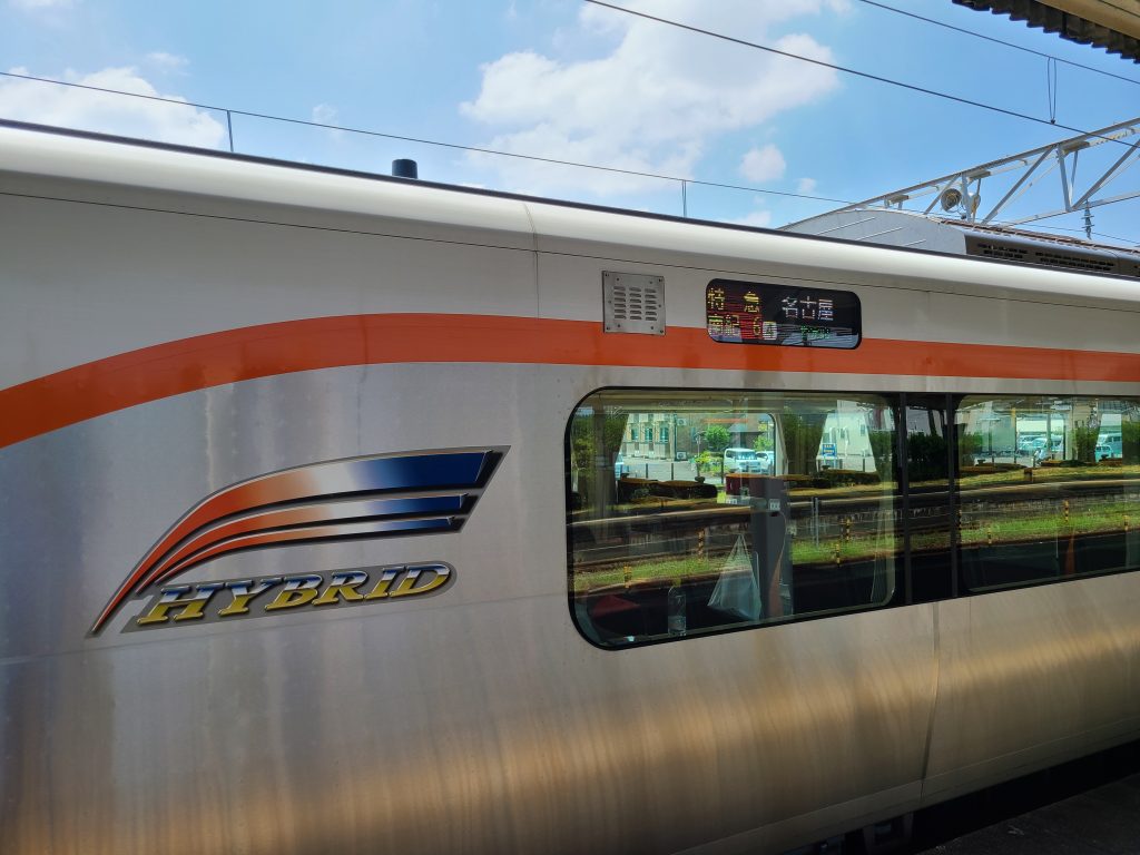 ＨＣ８５南紀号車両側面