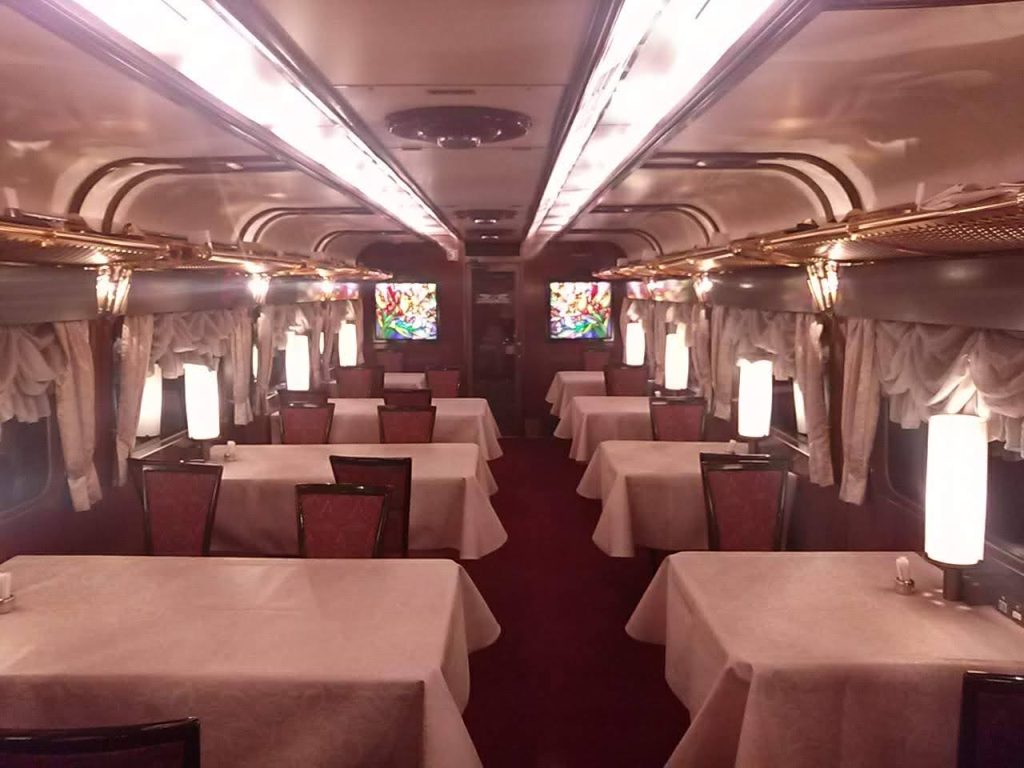 トワイライトエクスプレス食堂車