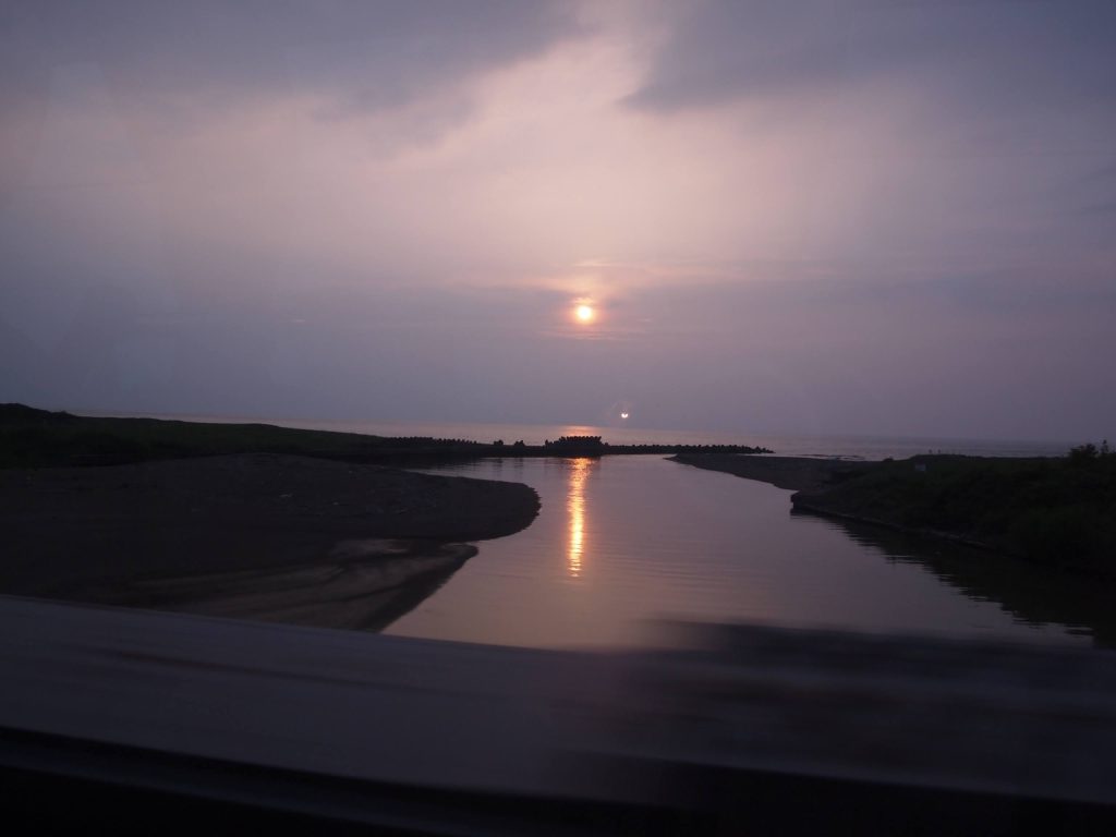 夕暮れの日本海風景①