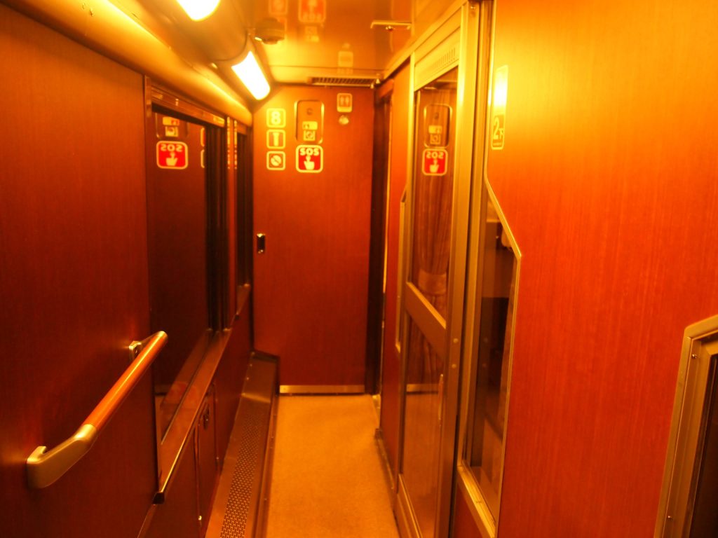 トワイライトエクスプレスＢコンパートメント通路