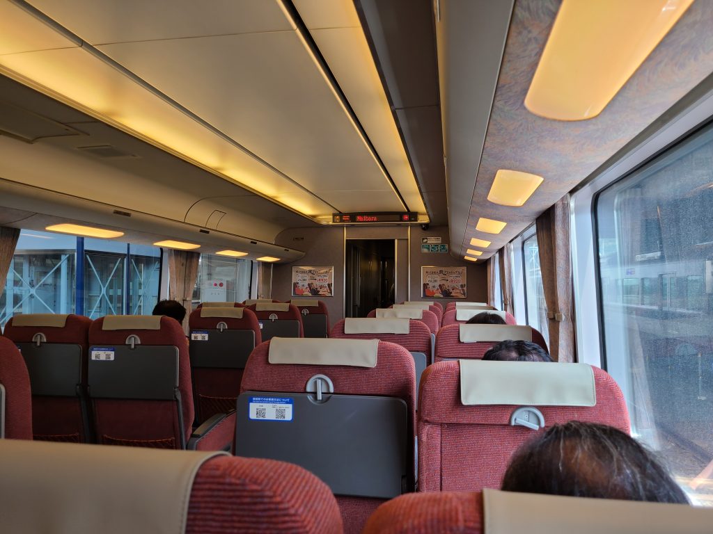 しらさぎ号車内（普通車）