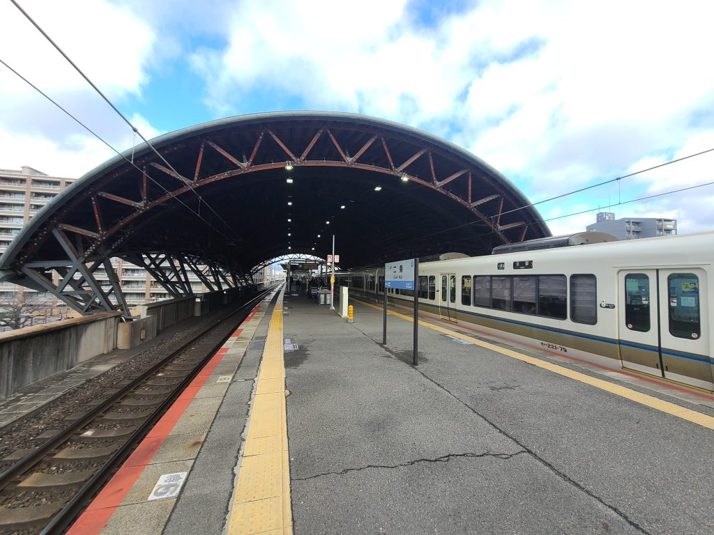ＪＲ二条駅ホーム