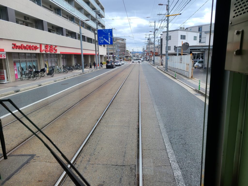 嵐電天神川ー蚕ノ社間の車窓