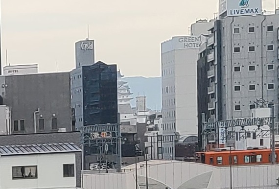 山陽本線姫路駅からみた姫路城