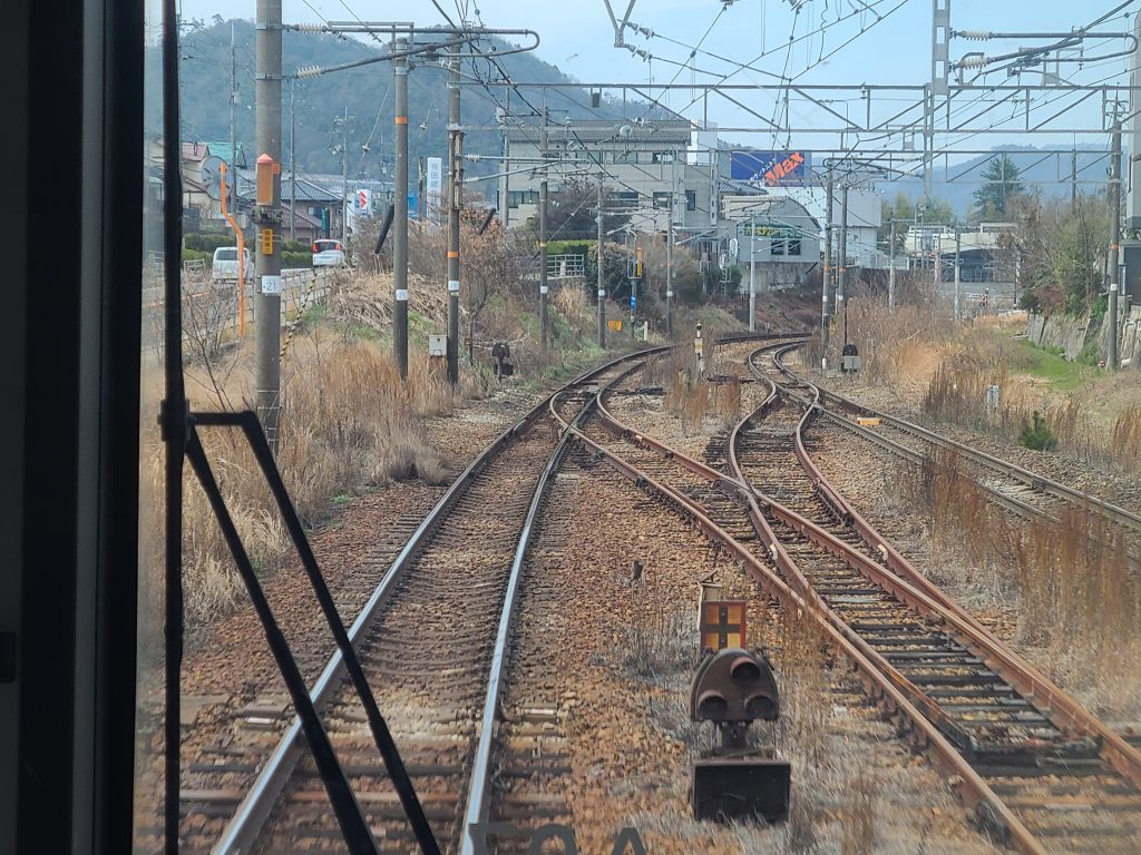 八本松駅を出発した時の車窓