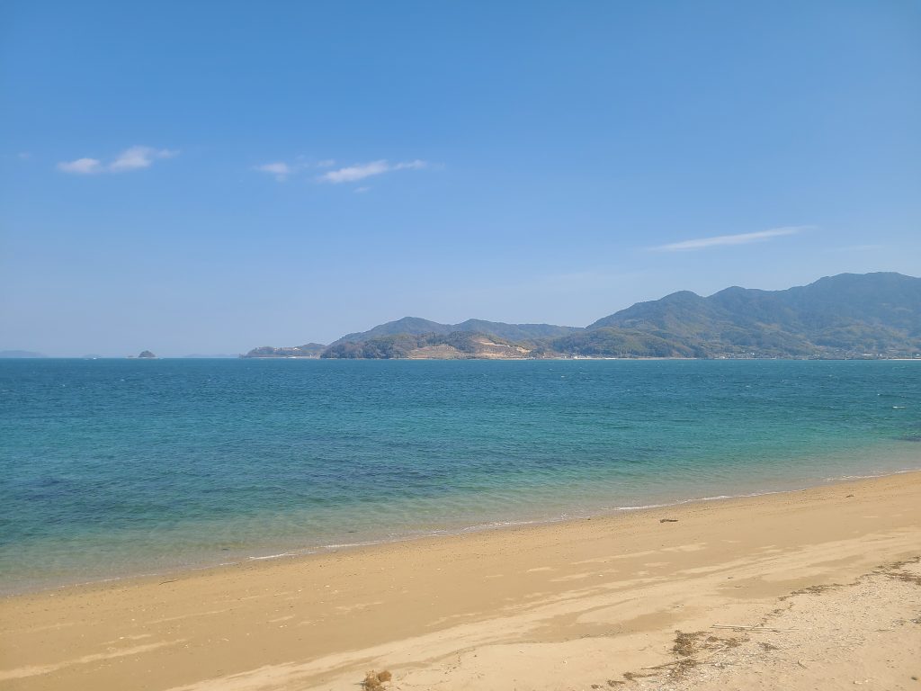 ＪＲ山陽本線由宇ー神代間の車窓（周防大島）