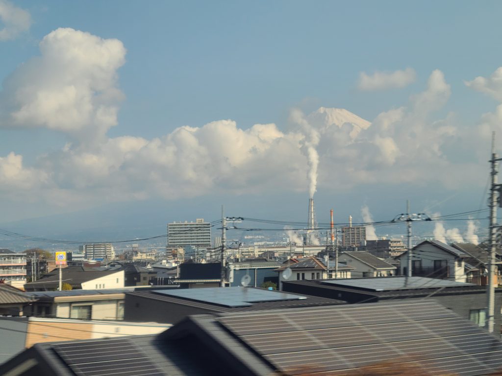 東海道新幹線（静岡ー新富士間の車窓）富士山②