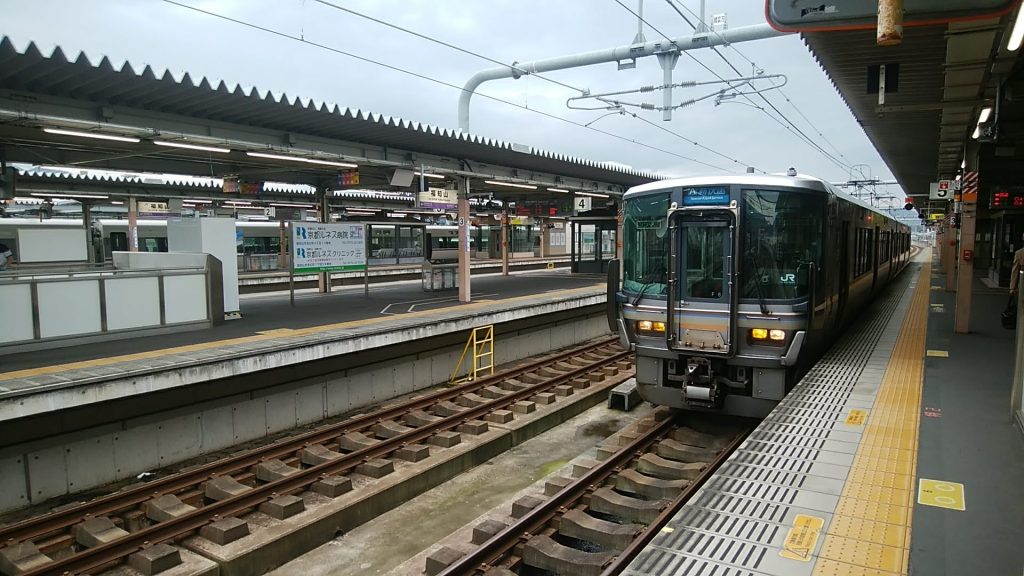 福知山駅に停車する普通篠山口ゆき