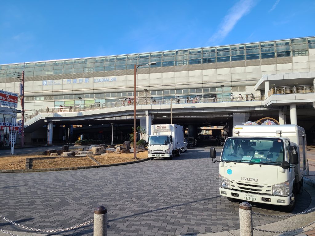 大阪モノレール門真市駅舎