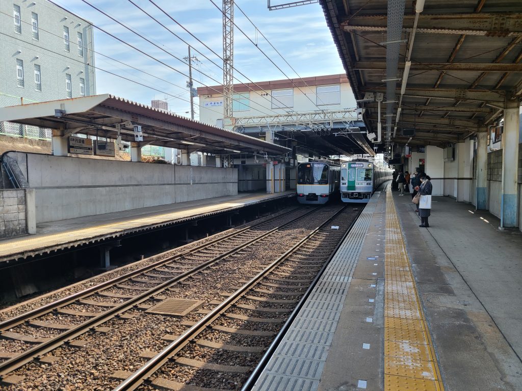 近鉄丹波橋駅構内