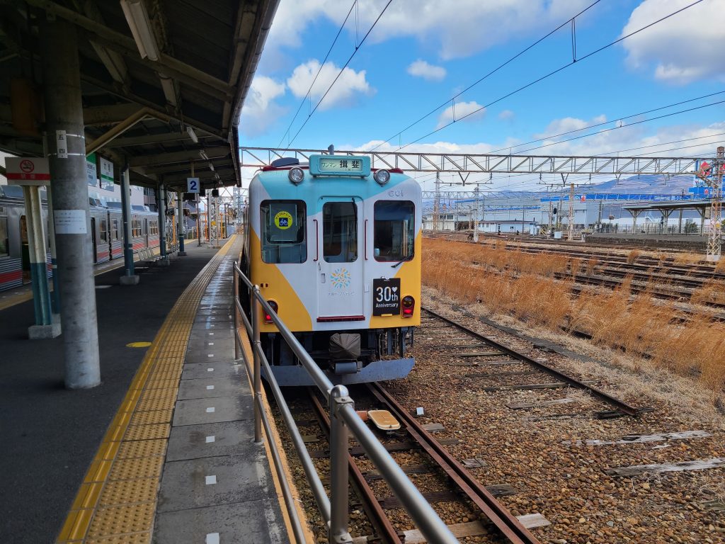 大垣駅に停車する養老鉄道