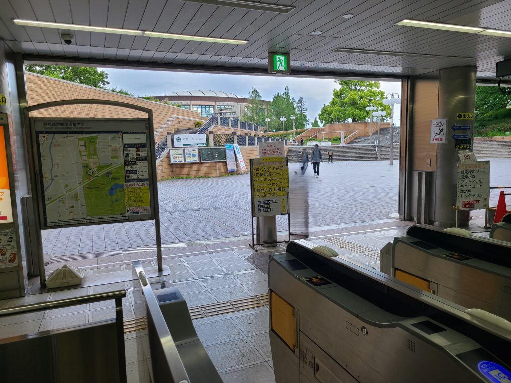 長堀鶴見緑地線鶴見緑地駅改札口