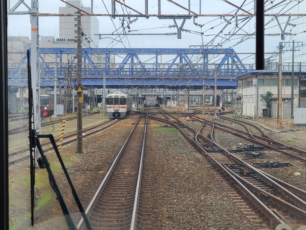 ＪＲ東海道本線豊橋駅構内風景