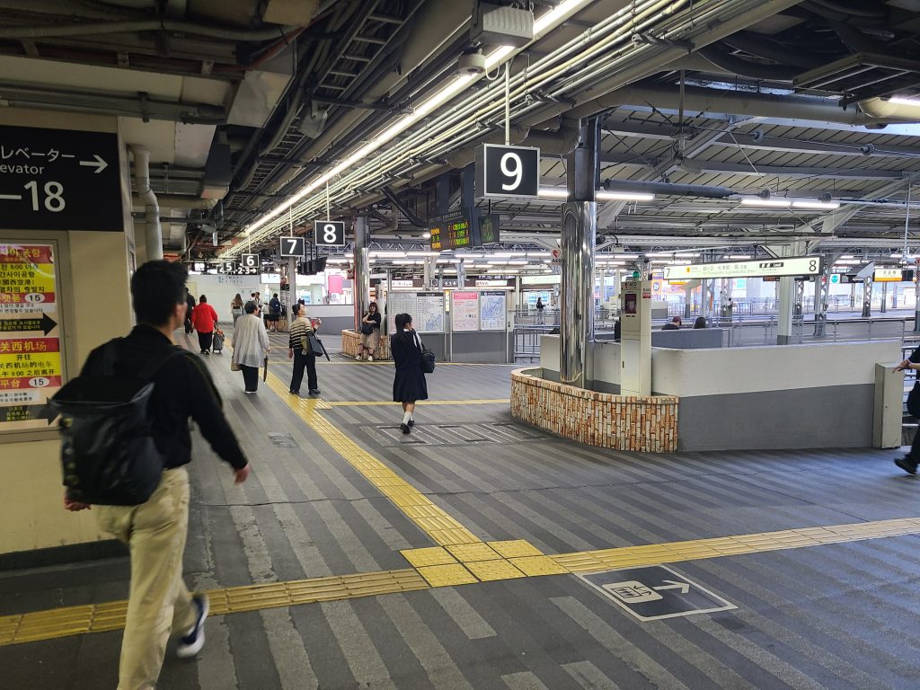 JR天王寺駅阪和線ホーム①