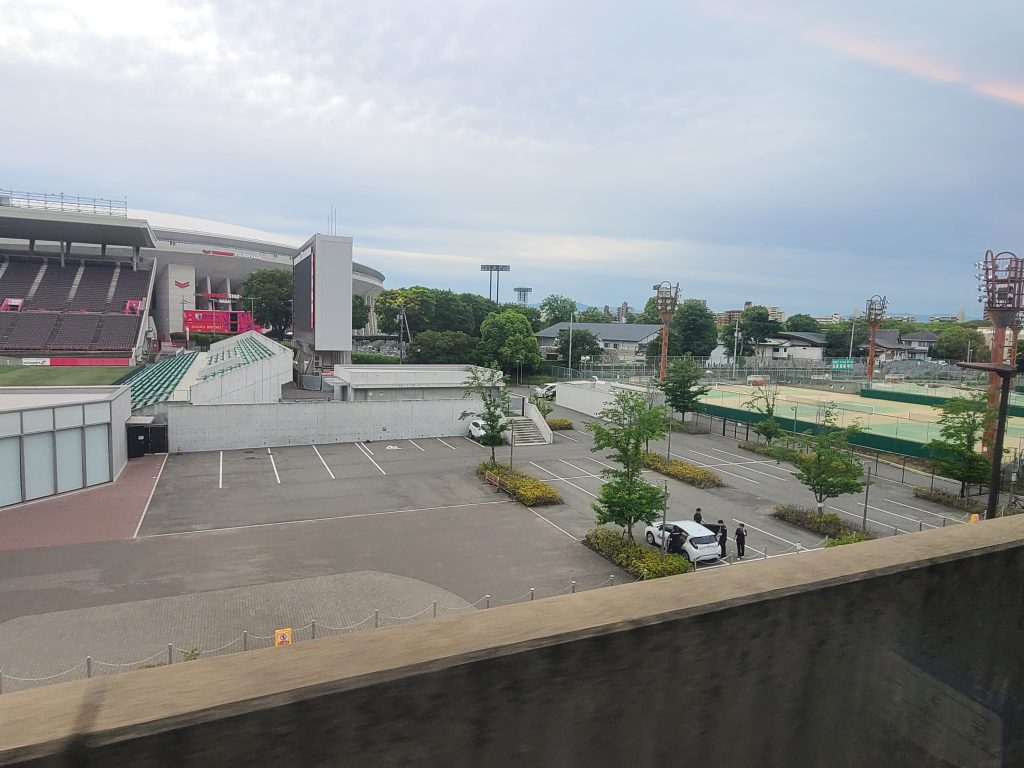 JR阪和線長居駅近辺車窓