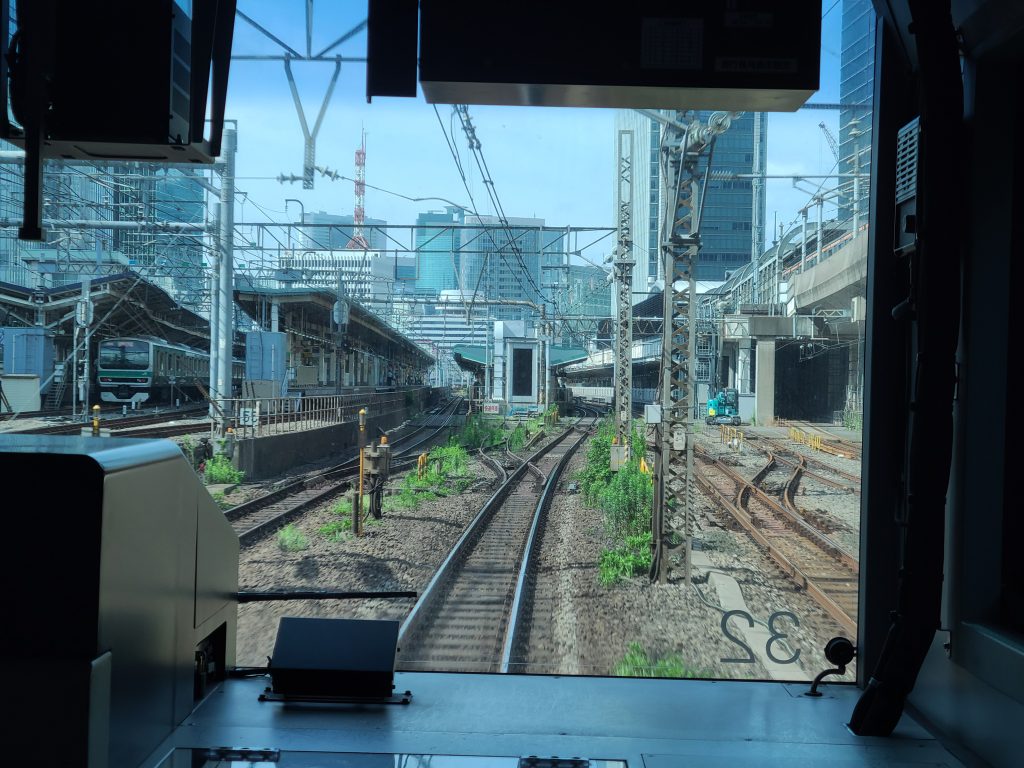 山手線東京駅車窓