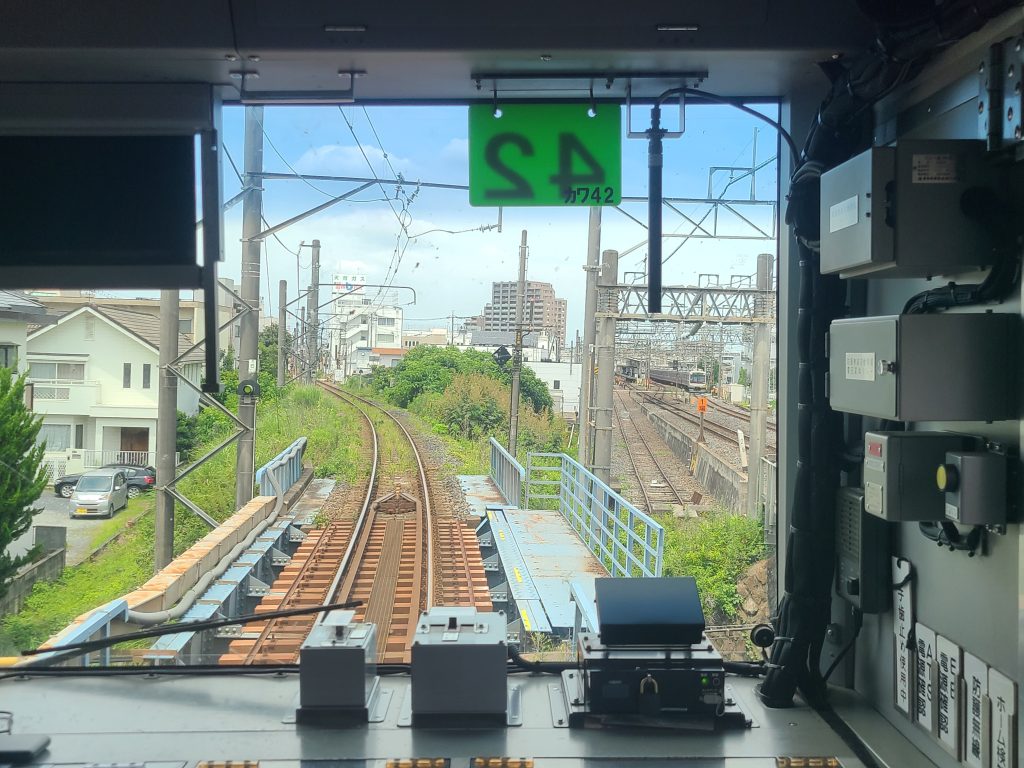 ＪＲ川越線　川越駅出発直後の前面車窓