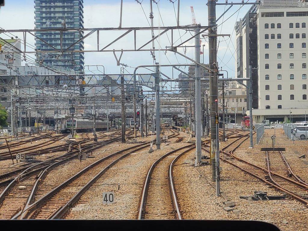 ＪＲ八高線　八王子駅構内写真