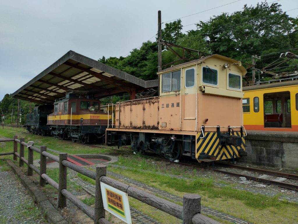 三岐鉄道三岐線西藤原駅構内（機関車展示）
