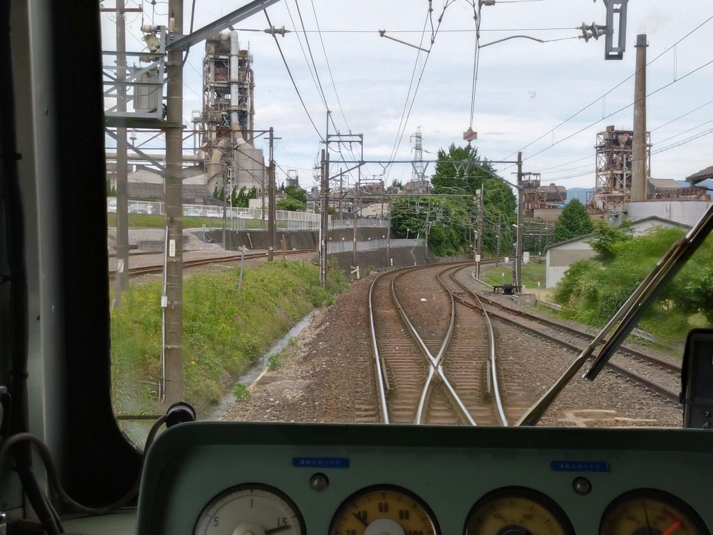 三岐鉄道三岐線東藤原付近（太平洋セメント藤原工場）