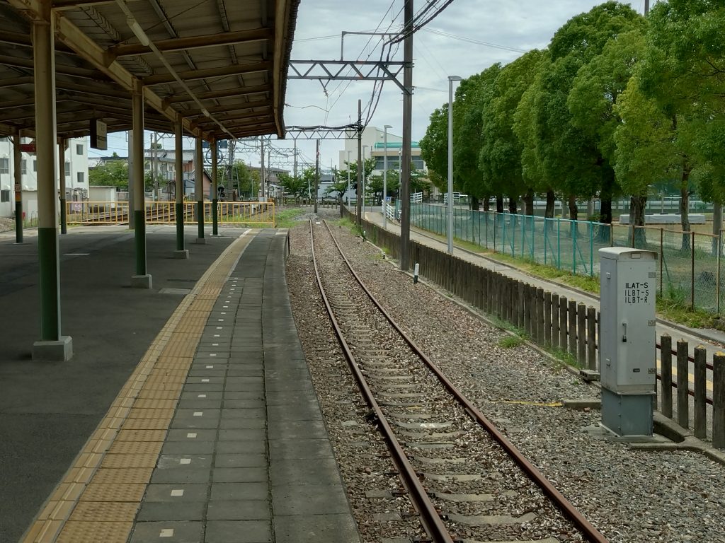 三岐線近鉄富田駅車止め