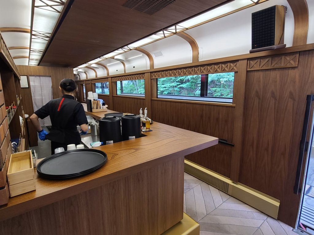 グラン天空３号車ロビー・ラウンジ