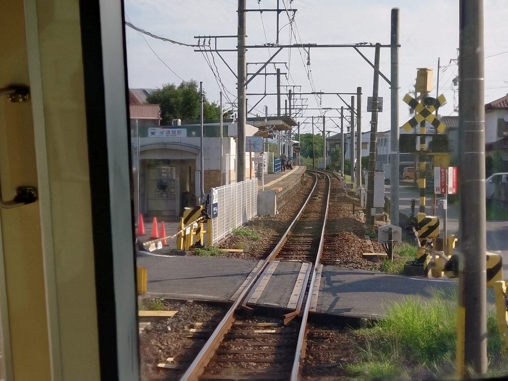 名鉄竹鼻線須賀駅前面車窓