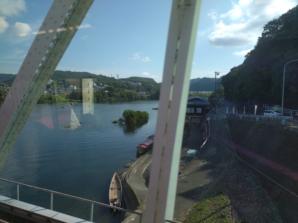 名鉄犬山線(新鵜沼ー犬山遊園間)犬山橋からみた木曽川