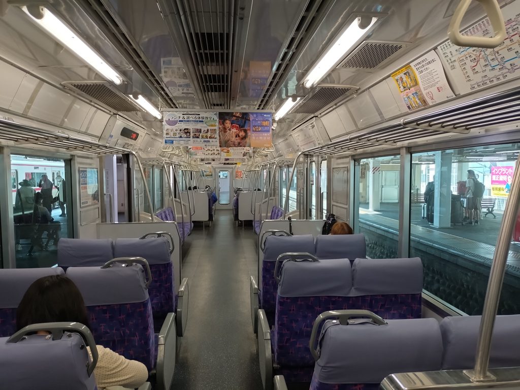 名鉄小牧線300系車内