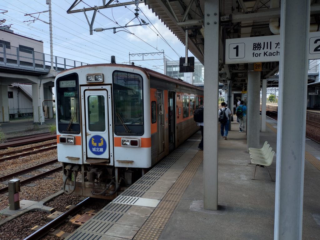 枇杷島駅に到着した城北線