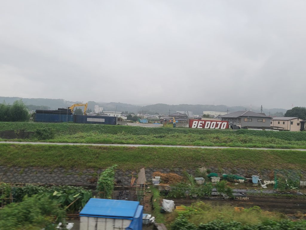 神戸電鉄三田線神鉄道場付近の車窓