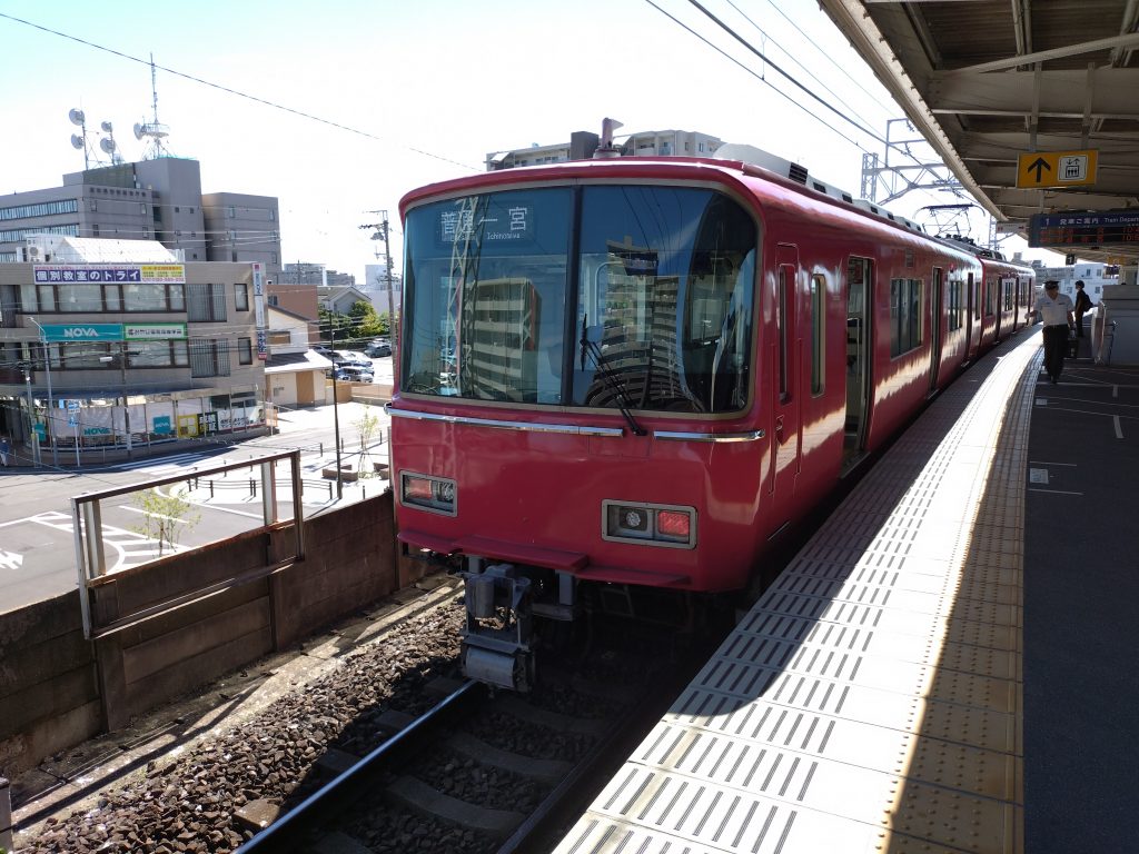 名鉄尾西線津島駅に停車する名鉄一宮ゆき