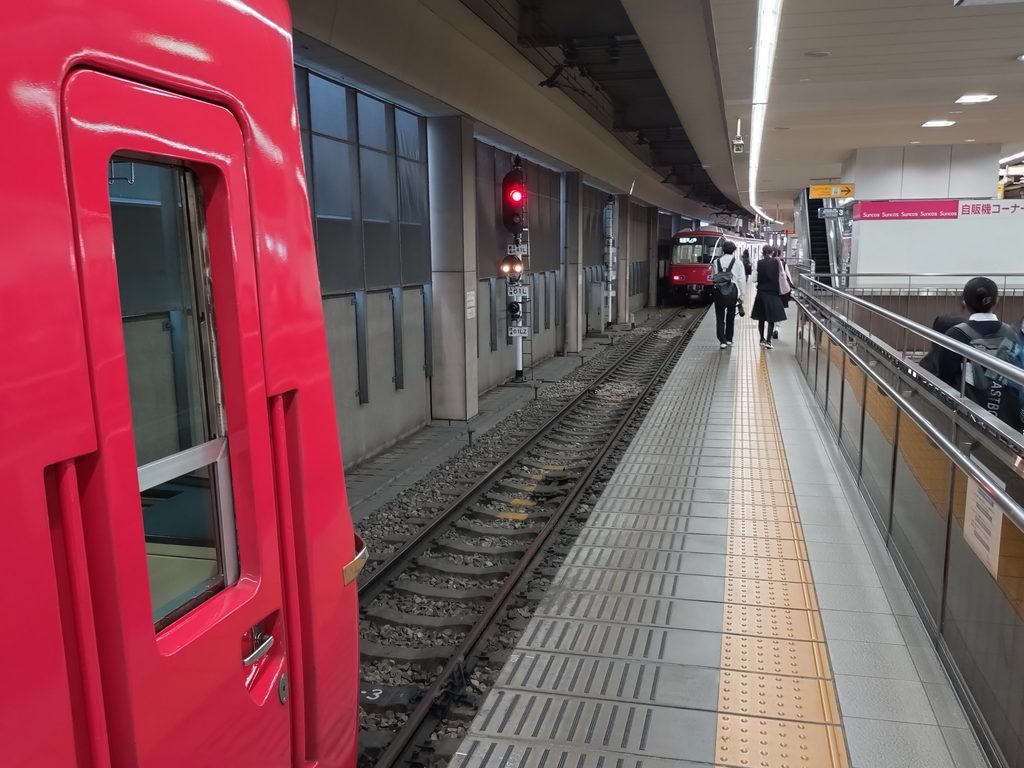 名鉄尾西線名鉄一宮駅構内
