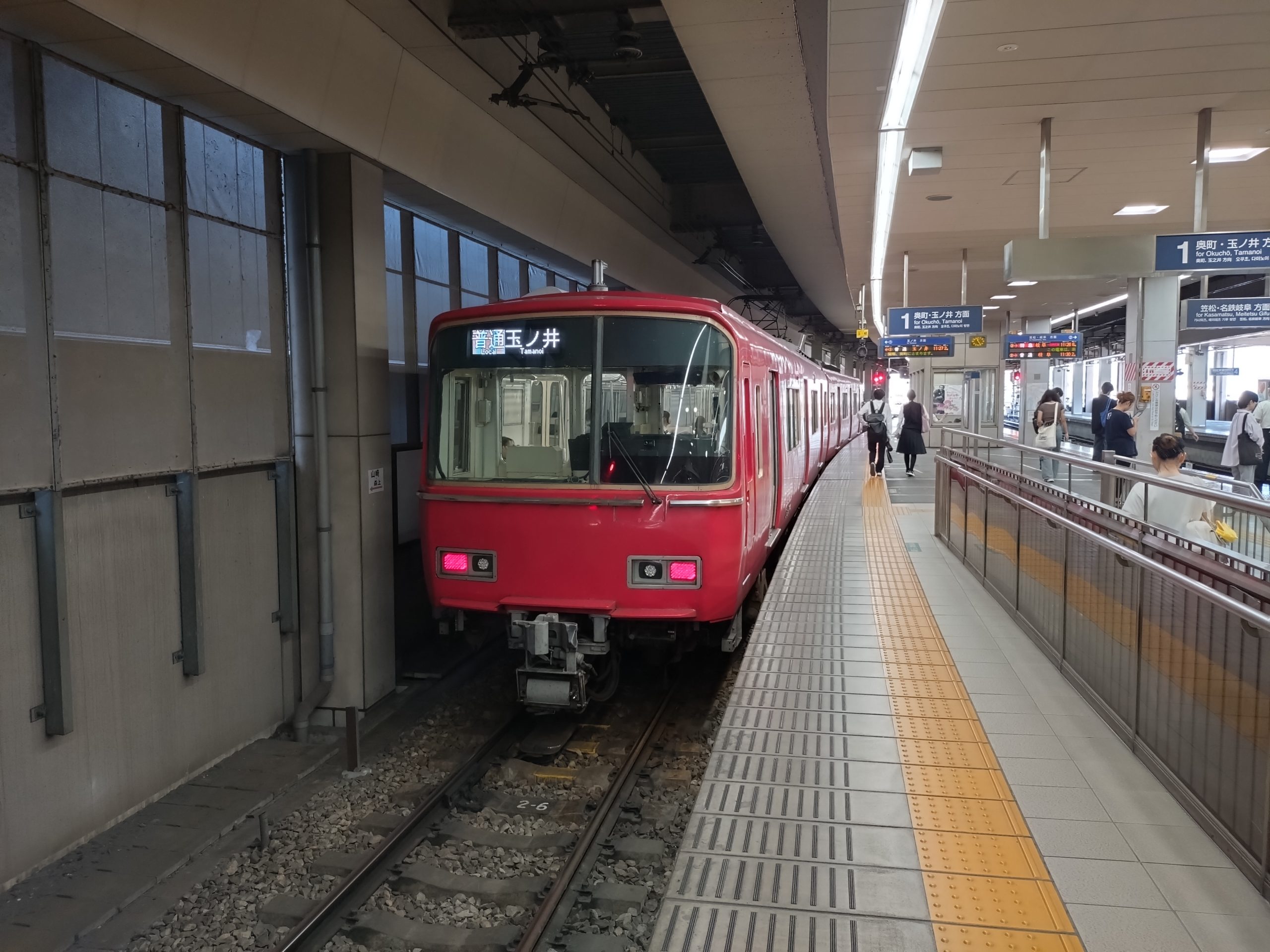 名鉄一宮駅に停車する玉ノ井ゆき