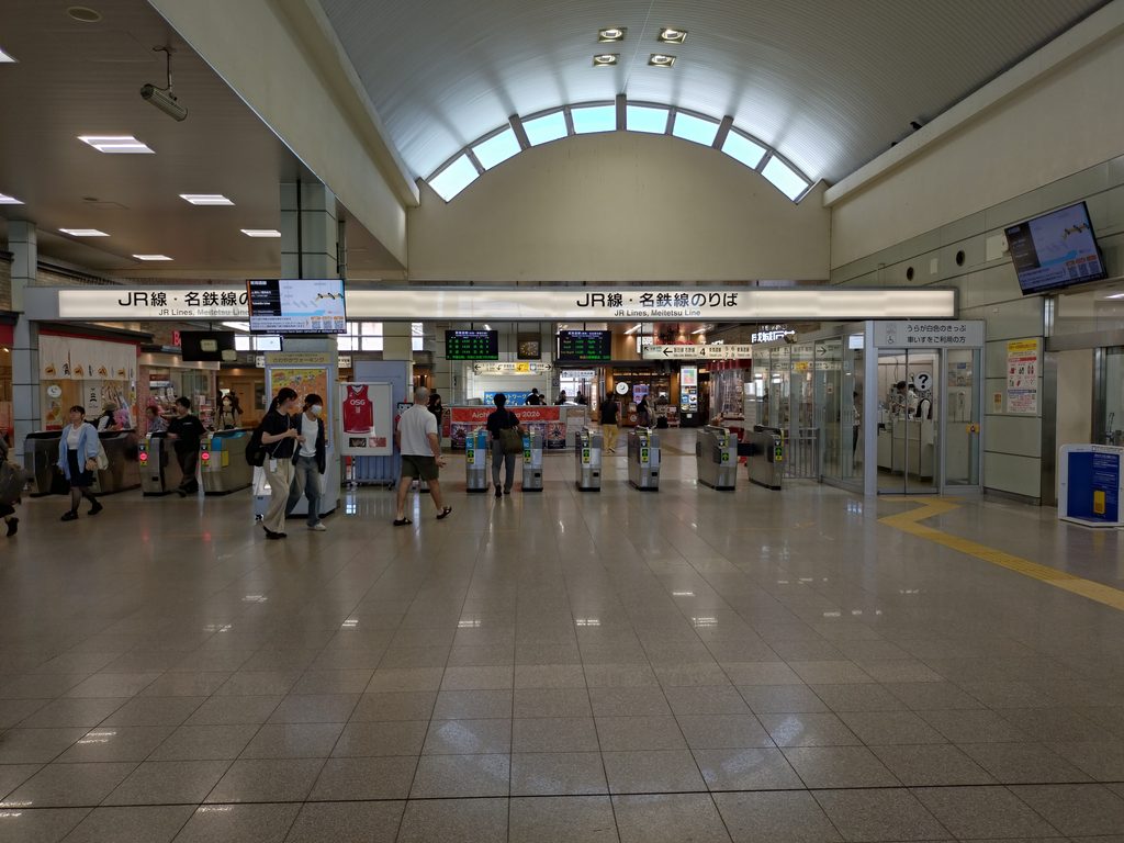 名鉄豊橋駅名鉄・ＪＲ改札口